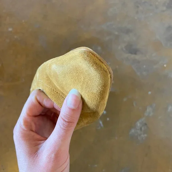 About Arianne Galo Slingback Low Heels - Picture 5 of 11